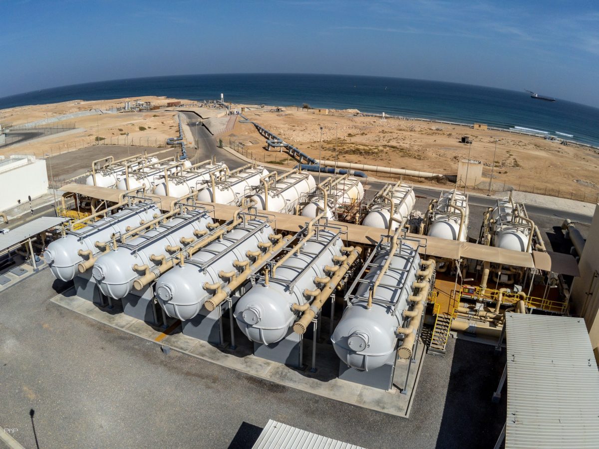 التركيب الكهروميكانيكي لمحطة تحلية مياه البحر (SWRO) في أمالا